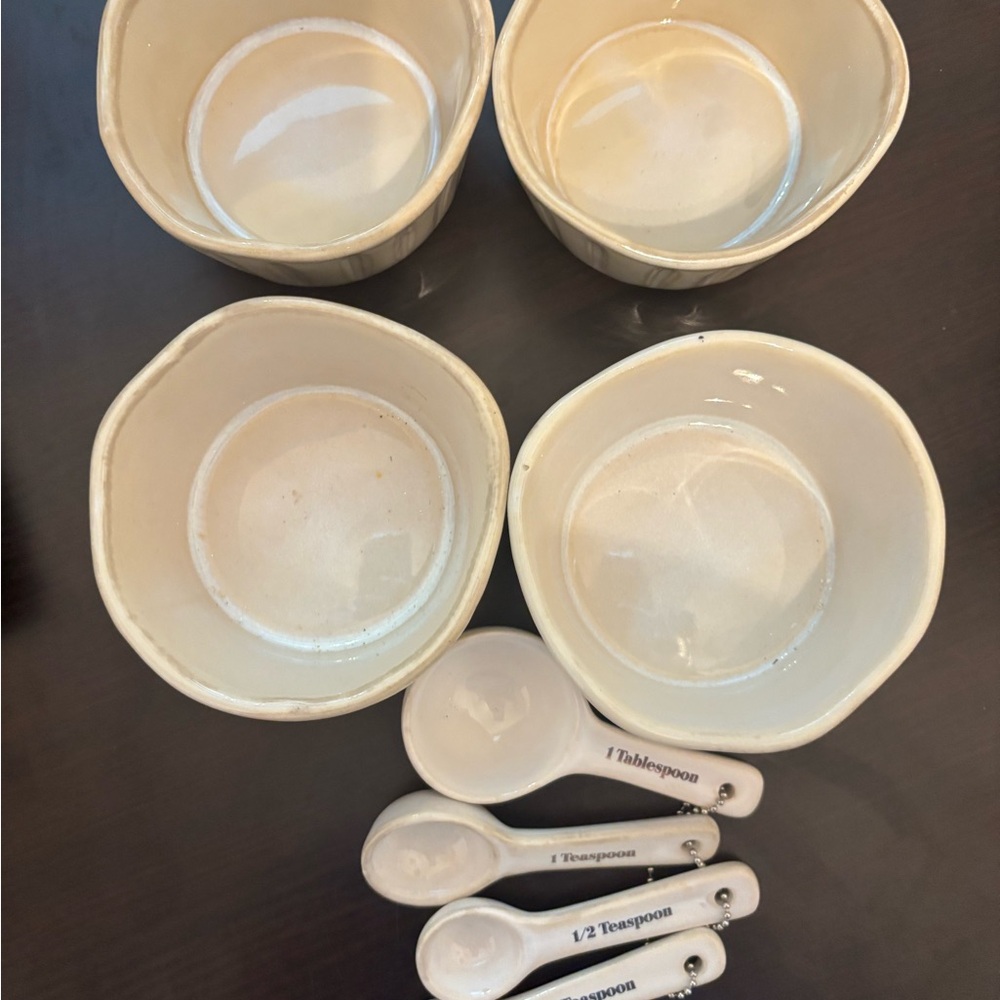 Cream Ceramic Measuring Cups and Spoons Set - Picture 3 of 3